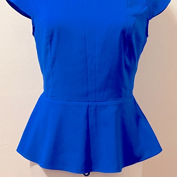 New Guess peplum hemline top - size S - Picture 2 of 6